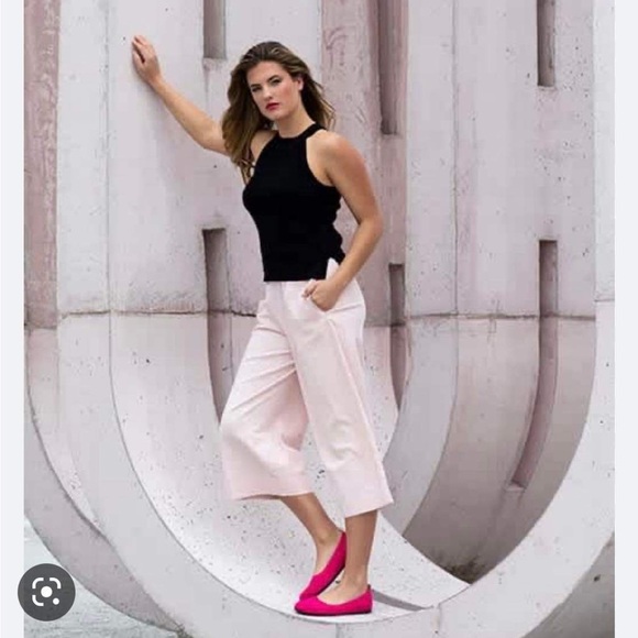 Bella Marie - Picture 1 of 4